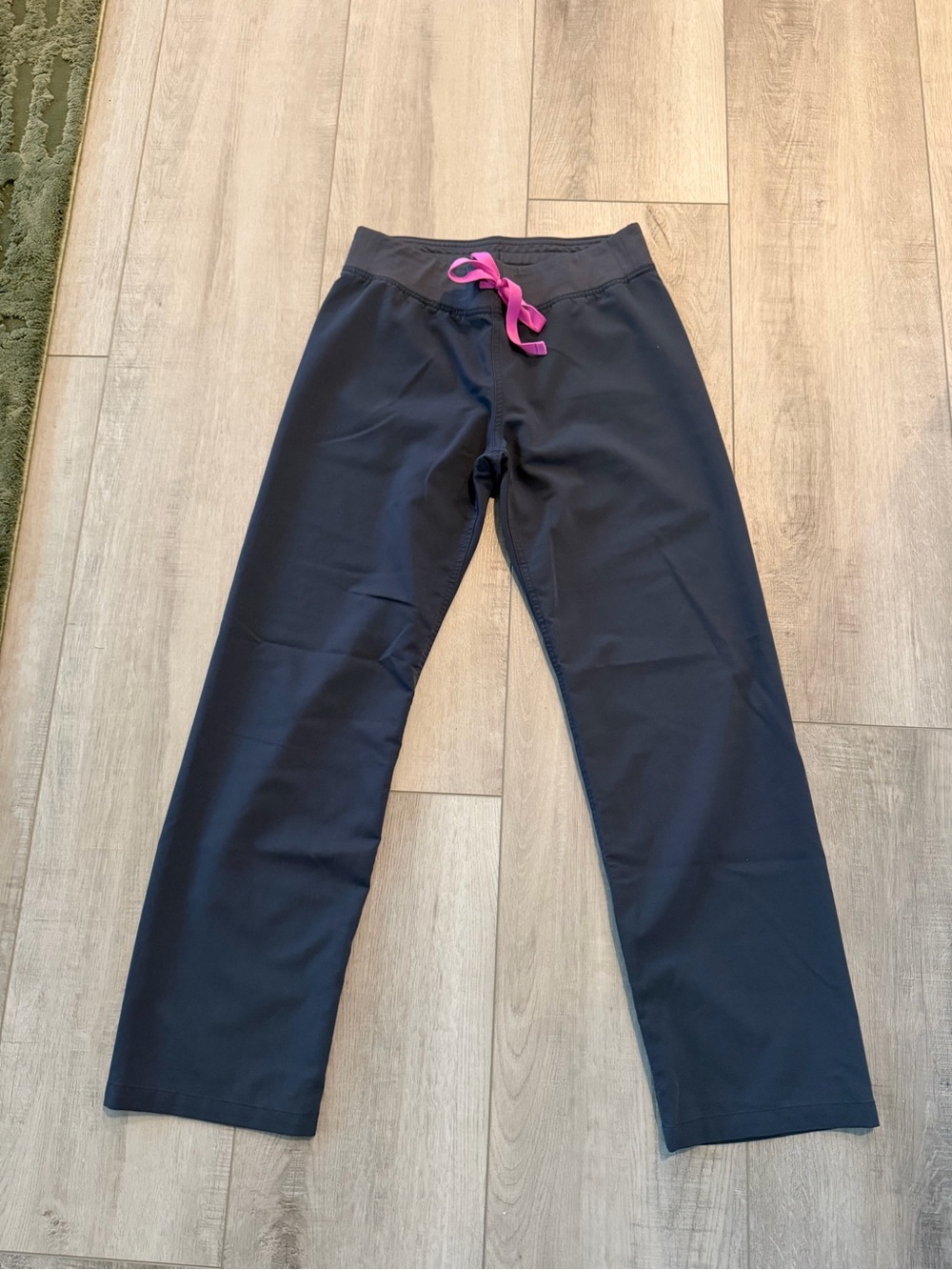 Women’s Figs Livingston Scrub Pant in Blue - Size XS Petite
